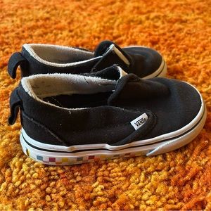 VANS BLACK RAINBOW CHECKERED SIDES SIZE 6 (BABY/TODDLER)